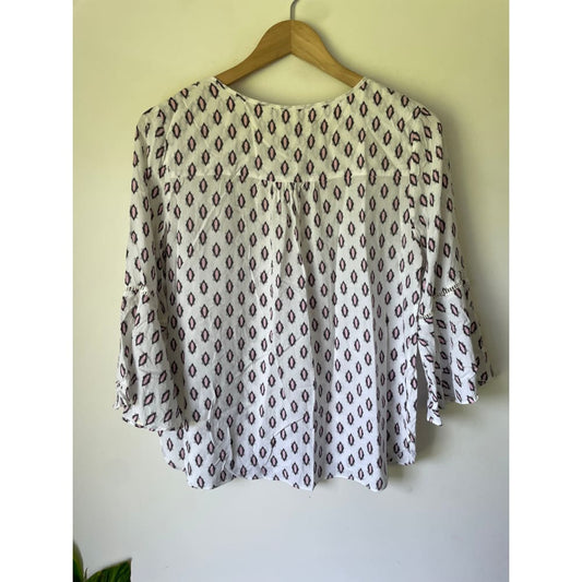 Yarra trail size 10 white geometric print viscose top – excellent condition - blouses condition: used - top women’s