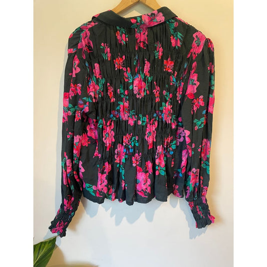 Yas size m floral print smocked blouse – feminine & flattering design sample - blouses women’s apparel