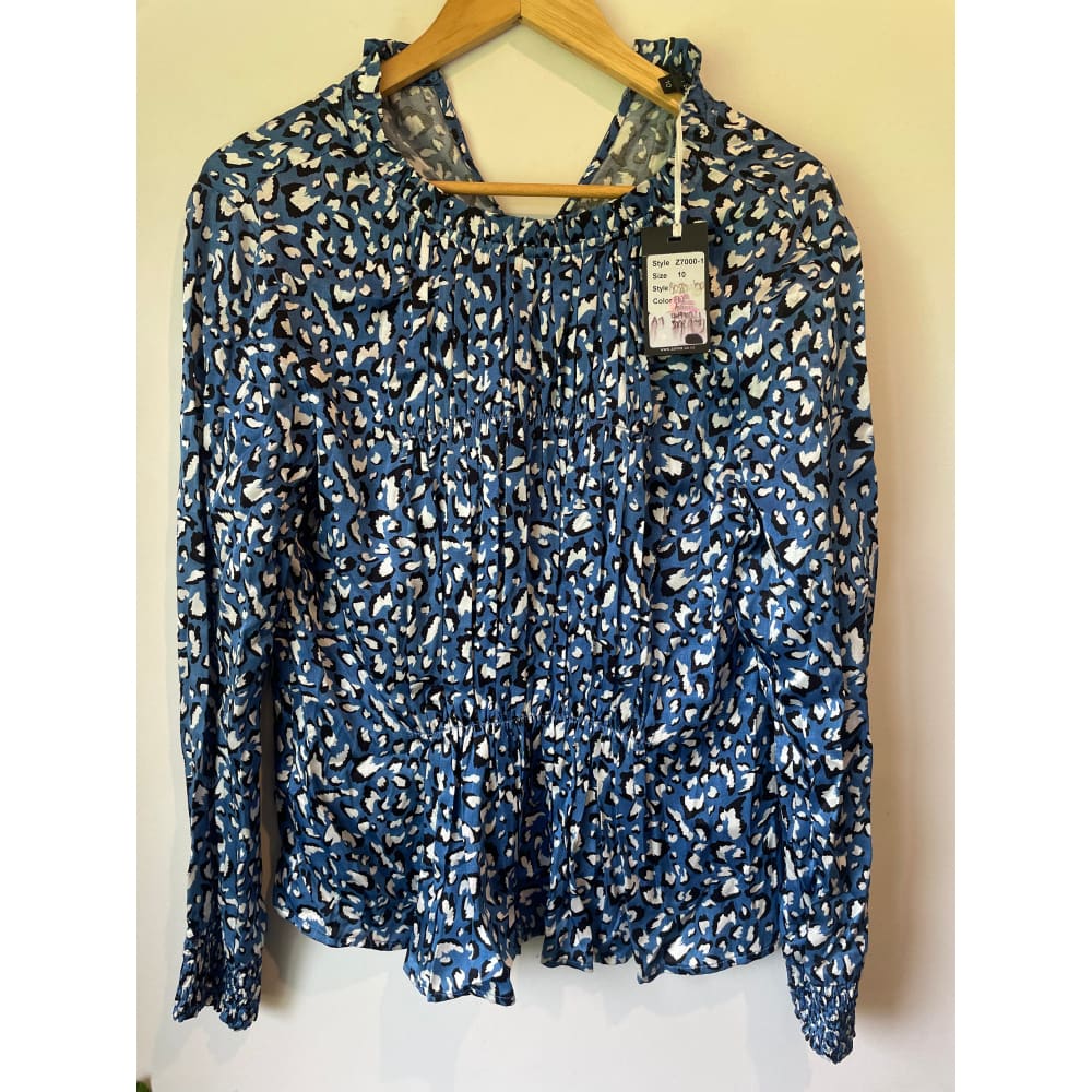 Zafina size 10 blossom top in blue animal - clothing tops blouse - clothing & fashion - designer clearance - top