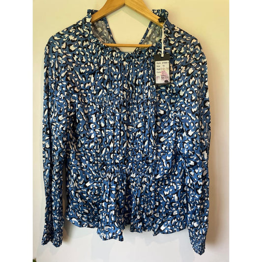 Zafina size 10 blossom top in blue animal - clothing tops blouse - clothing & fashion - designer clearance - top