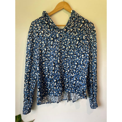 Zafina size 10 blossom top in blue animal - clothing tops blouse - clothing & fashion - designer clearance - top