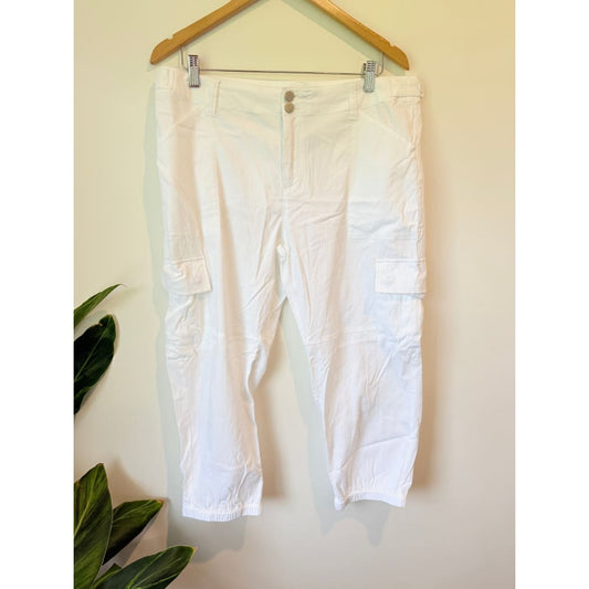 Zafina white cargo capri pants – size 12 | cotton blend with stretch excellent condition - cargo pants bottom
