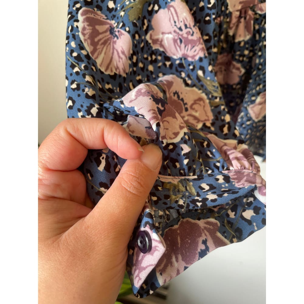 Zafina size 10 floral top - clothing tops blouse - clothing & fashion - designer clearance - top women’s apparel