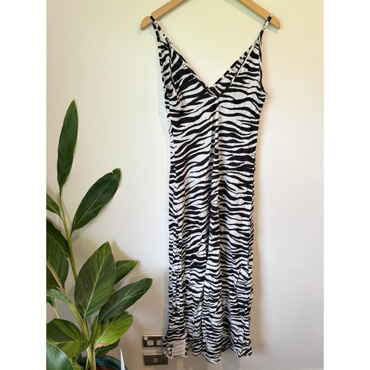 Asos design size 12 high apex spun midi dress in zebra print - dresses top women’s apparel